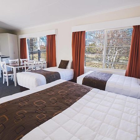 Boulevard Motel Станторп Экстерьер фото